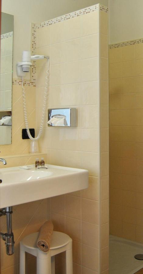 Hotel Aquila Castelfranco Emilia Room photo