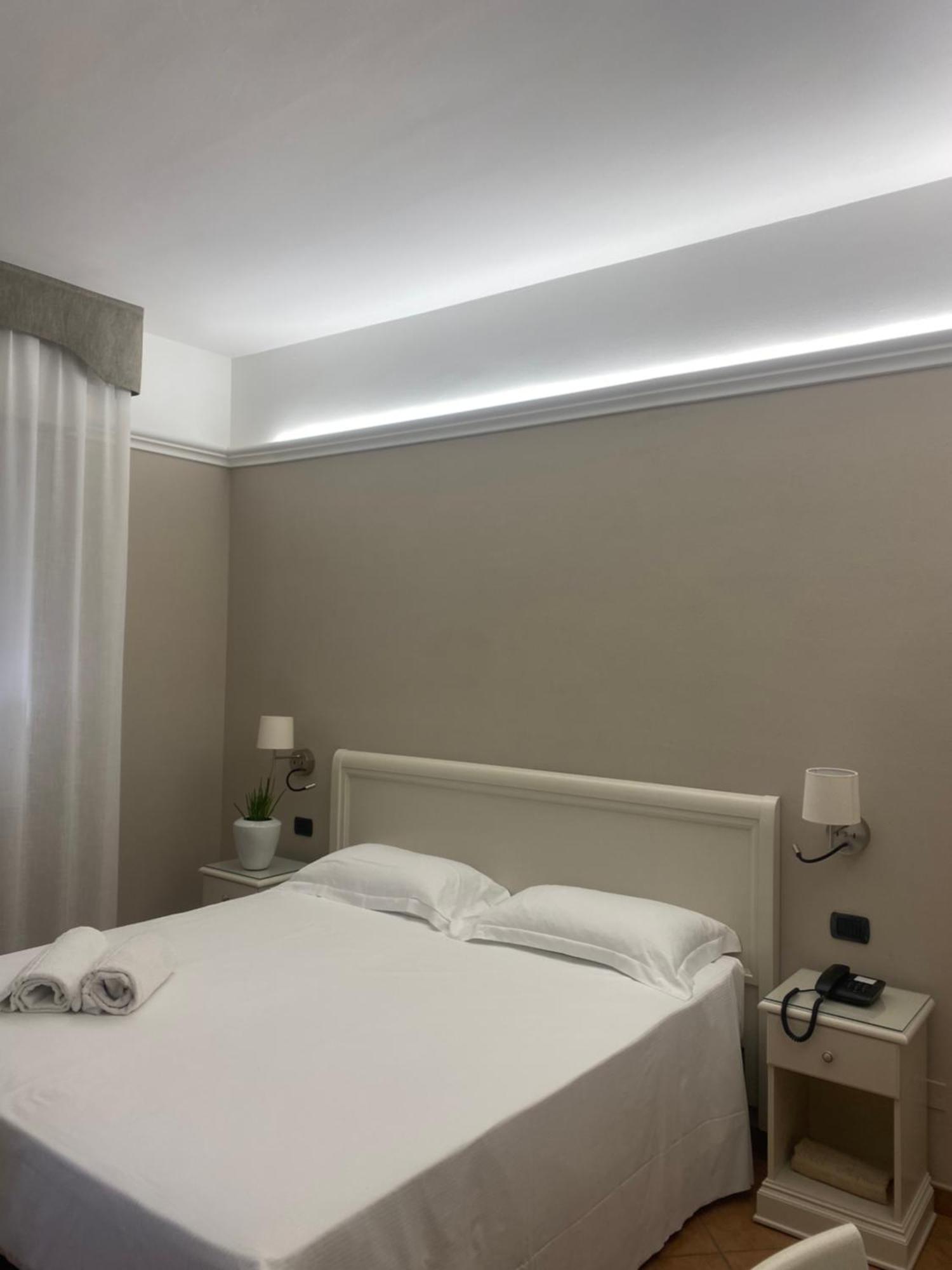 Hotel Aquila Castelfranco Emilia Exterior photo